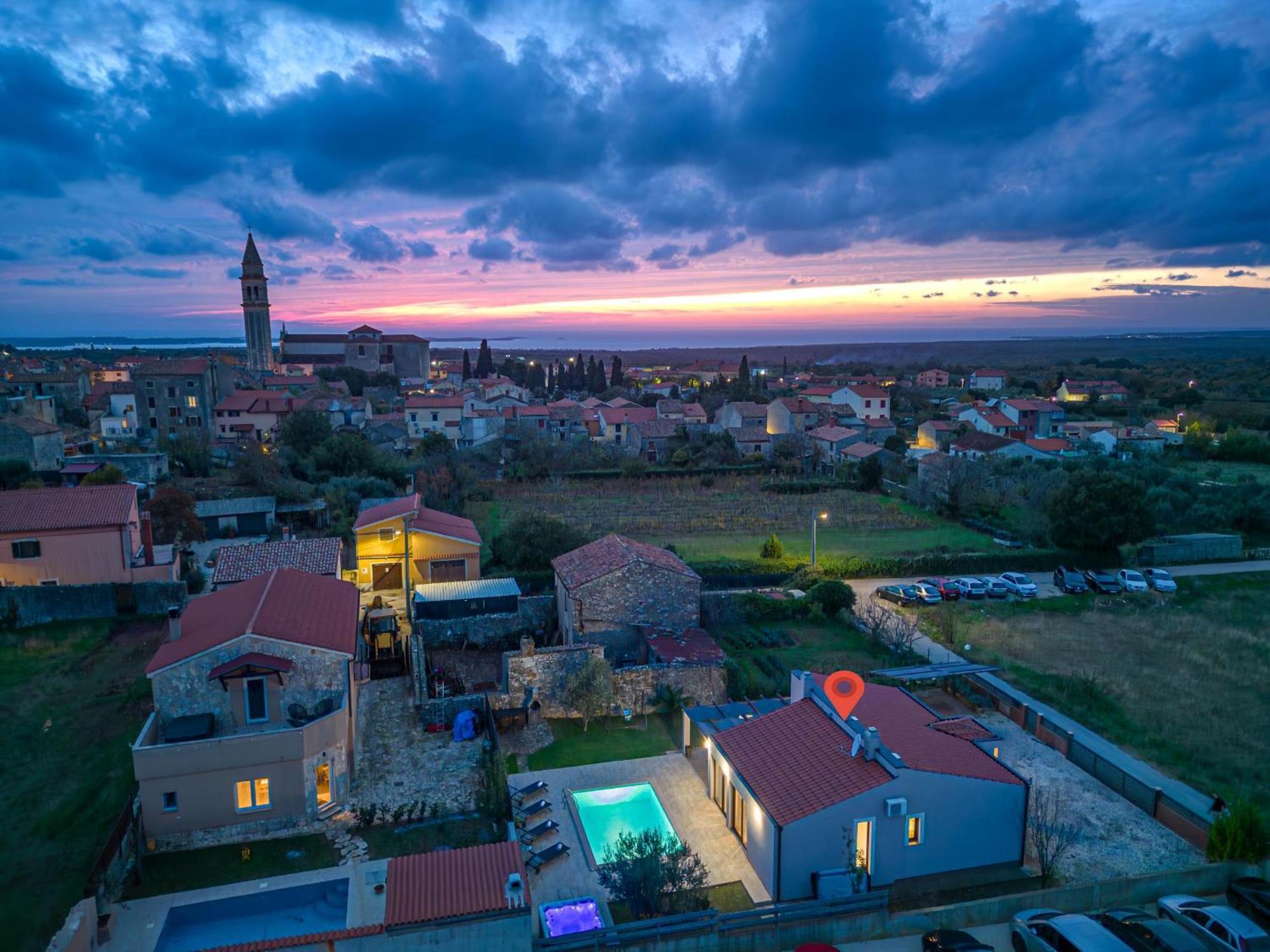 Villa Bobo Family House With Pool Vodnjan Esterno foto